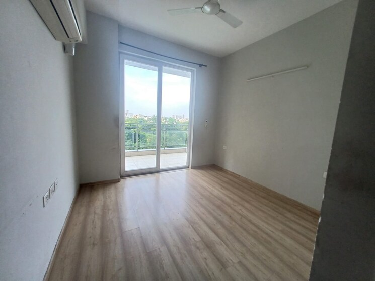 Room, dlf-the-ultima 4 Bedroom 2912 Sq.Ft. Apartment In Sector 81 Gurgaon 8990188