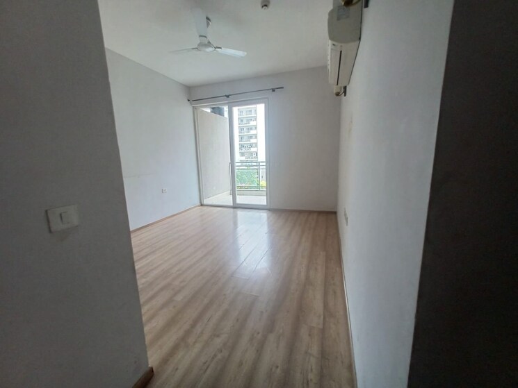 Room, dlf-the-ultima 4 Bedroom 2912 Sq.Ft. Apartment In Sector 81 Gurgaon 8990188