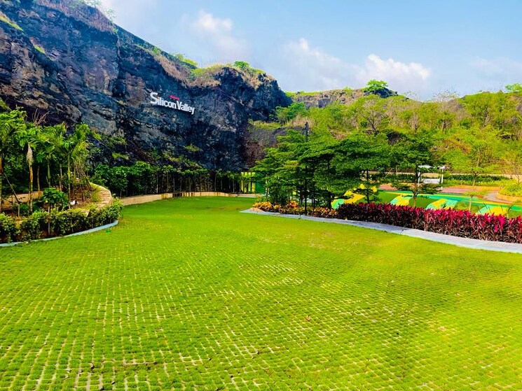 Garden, kanakia-silicon-valley 4 Bedroom 1500 Sq.Ft. Apartment In Powai Mumbai 8990193