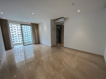 Room in 4 BHK Apartment at Kanakia Silicon Valley, Powai – for Rent