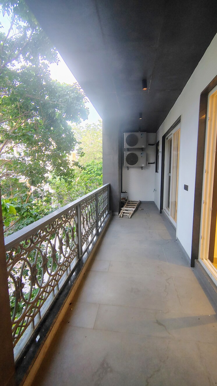 Balcony, dlf-atria 3.5 Bedroom 2200 Sq.Ft. Builder Floor In Dlf Phase ii Gurgaon 8990251