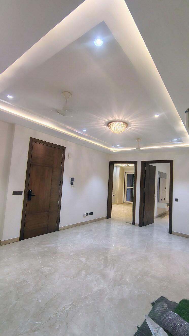 Room, dlf-atria 3.5 Bedroom 2200 Sq.Ft. Builder Floor In Dlf Phase ii Gurgaon 8990251