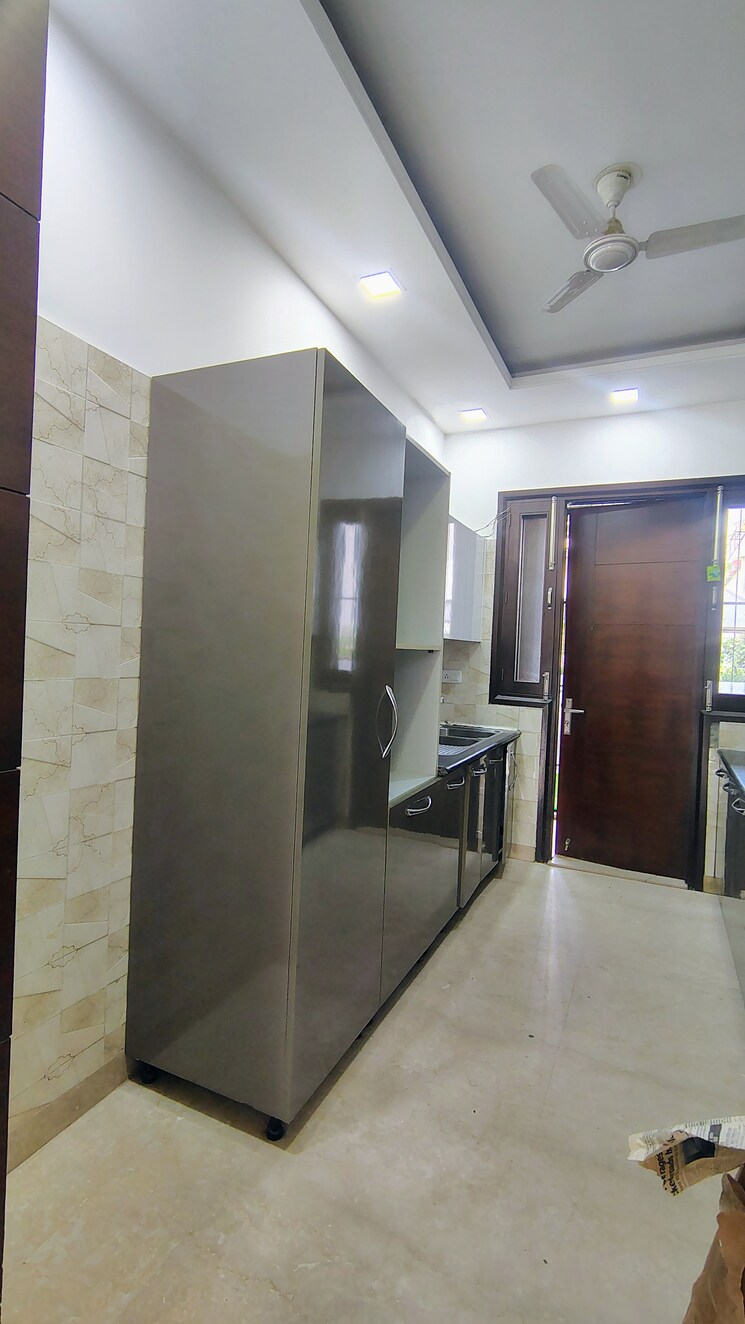 Kitchen, dlf-atria 3.5 Bedroom 2260 Sq.Ft. Builder Floor In Dlf Phase ii Gurgaon 8990301