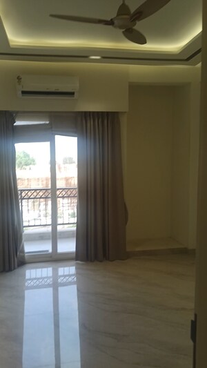 Room in 4 BHK Builder Floor at Sector 84 – for Sale