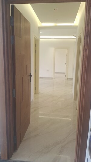 Building Lobby in 4 BHK Builder Floor at Sector 84 – for Sale