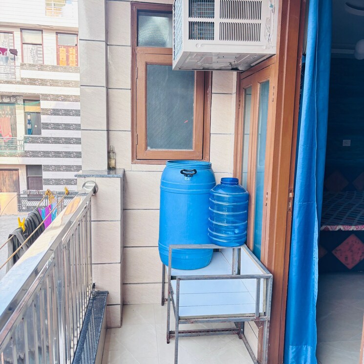 Balcony, govindpuri 2 Bedroom 400 Sq.Ft. Builder Floor In Govindpuri Delhi 8990315