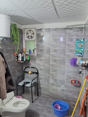 Bathroom in 1.5 BHK Apartment at Migsun Roof, Raj Nagar Extension – for Sale