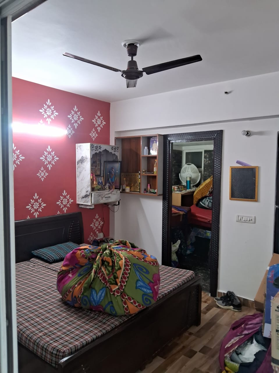 1.5 BHK + Servant Room Apartment For Sale in Migsun Roof