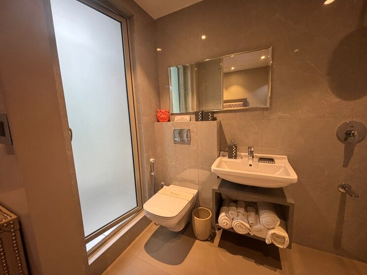 Attached Bathroom, shapoorji-pallonji-sarova 3 Bedroom 1076 Sq.Ft. Apartment In Kandivali East Mumbai 8990544