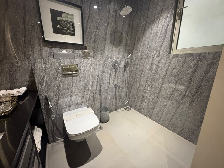 Bathroom, shapoorji-pallonji-sarova 3 Bedroom 1076 Sq.Ft. Apartment In Kandivali East Mumbai 8990544