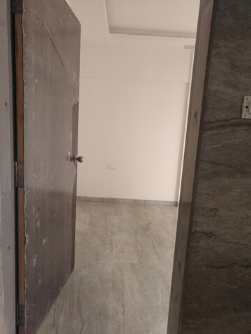 Room in 2 BHK Apartment at Veena Samruddhi, Vasai East – for Rent