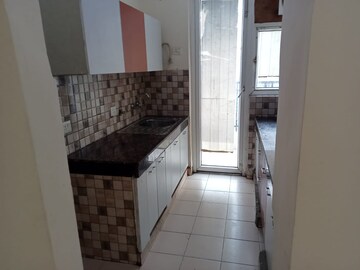 Bathroom in 3 BHK Apartment at SS The Coralwood, Sector 84 – for Rent