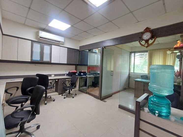 Team Area, kane-plaza Commercial Office Space 360 Sq.Ft. In Malad West Mumbai 8990504