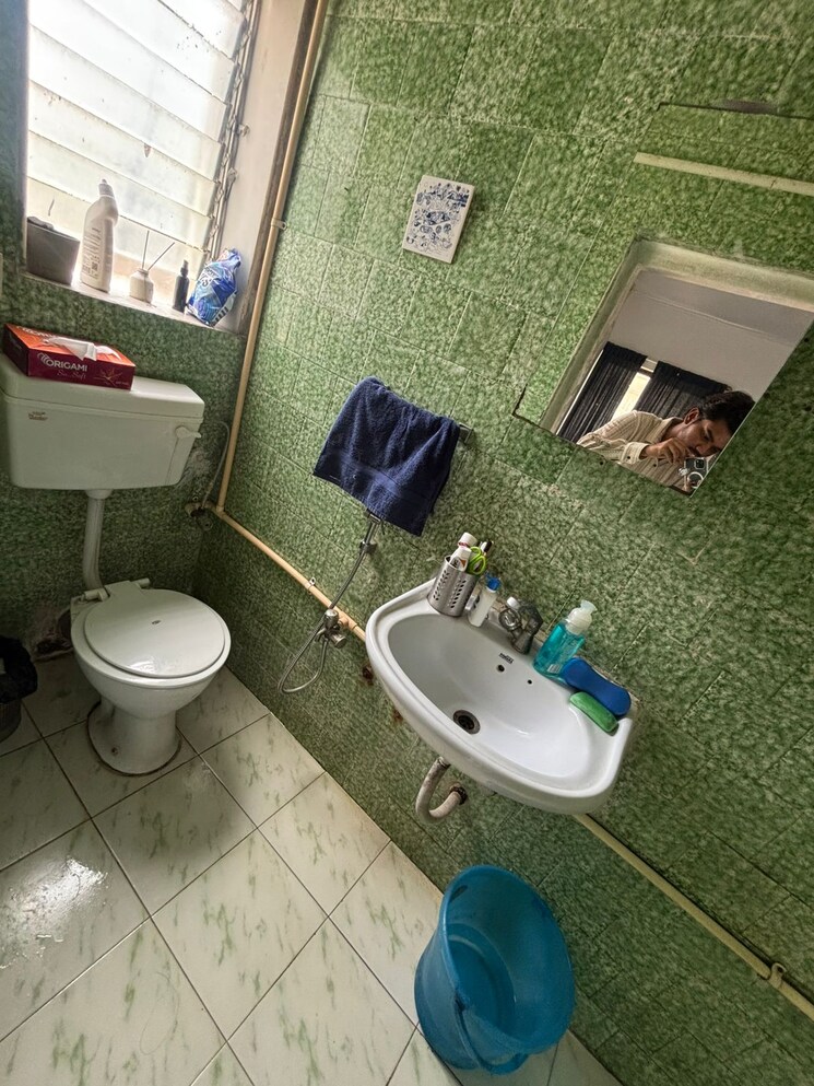 Team Area, navyug-niwas 1 RK 300 Sq.Ft. Apartment In Grant Road Mumbai 8990502