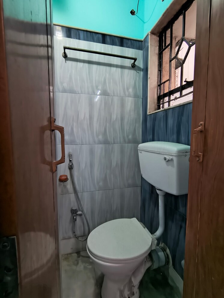 Bathroom, sakher bazar 2 Bedroom 795 Sq.Ft. Builder Floor In Sakher Bazar Kolkata 8989161