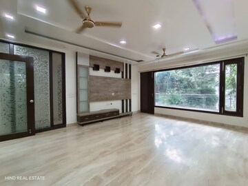 Room in 3 BHK Apartment at Shanti Kunj – for Rent