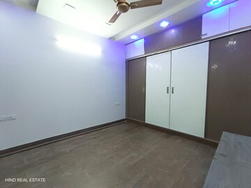Room in 3 BHK Apartment at Shanti Kunj – for Rent