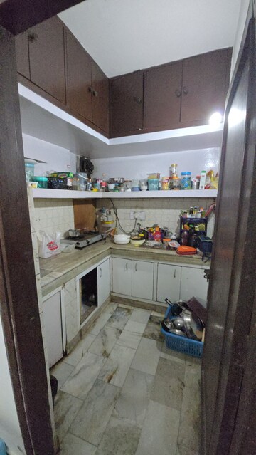 Balcony in 1.5 BHK Builder Floor at Dayanand Colony – for Rent