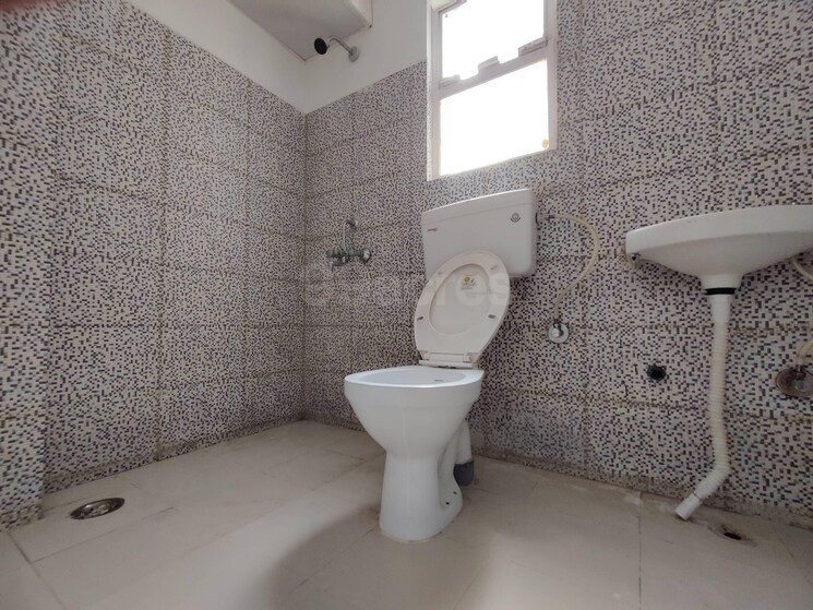 Bathroom, breez-global-heights-89 2 Bedroom 626 Sq.Ft. Apartment In Sector 89 Gurgaon 8990589