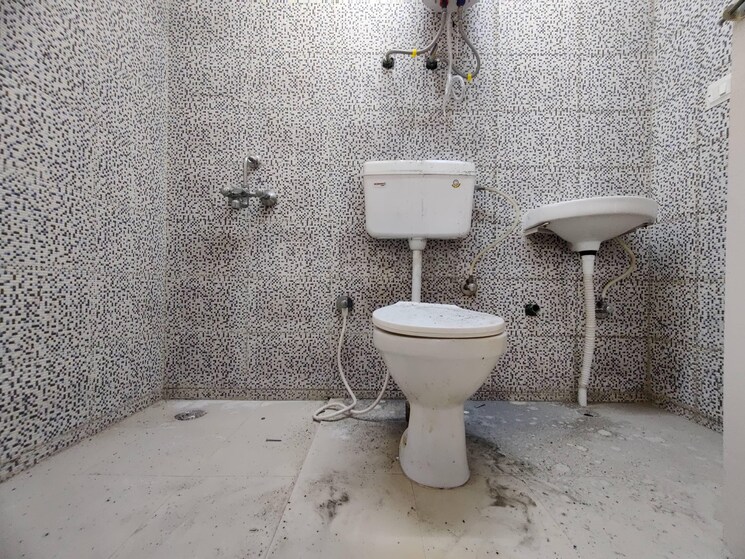 Bathroom, breez-global-heights-89 2 Bedroom 626 Sq.Ft. Apartment In Sector 89 Gurgaon 8990589