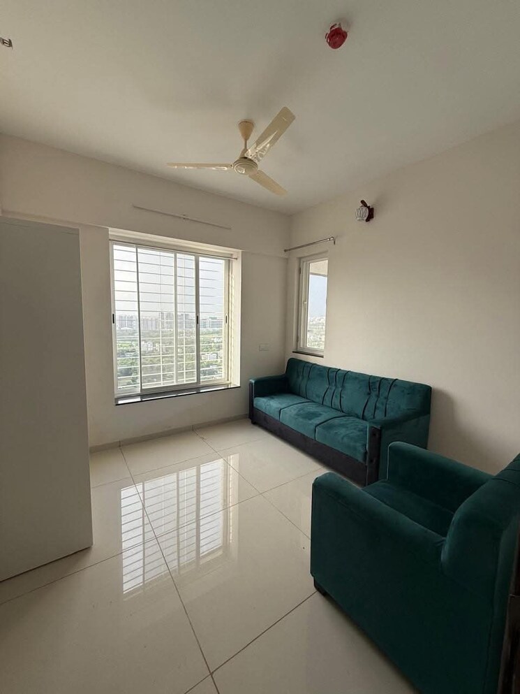 Living Room, yashwin-orizzonte 2 Bedroom 1000 Sq.Ft. Apartment In Kharadi Pune 8990672