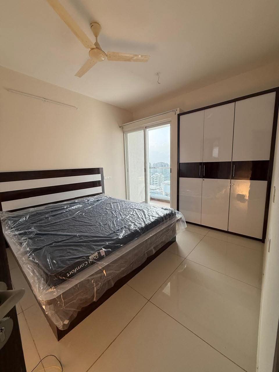 2 BHK + Study Room Apartment For Rent in Yashwin Orizzonte