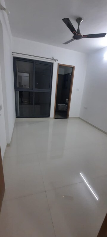 Room in 3 BHK Apartment at Majestique Signature Towers, Balewadi – for Rent
