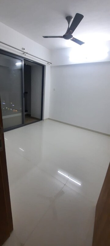 Room in 3 BHK Apartment at Majestique Signature Towers, Balewadi – for Rent