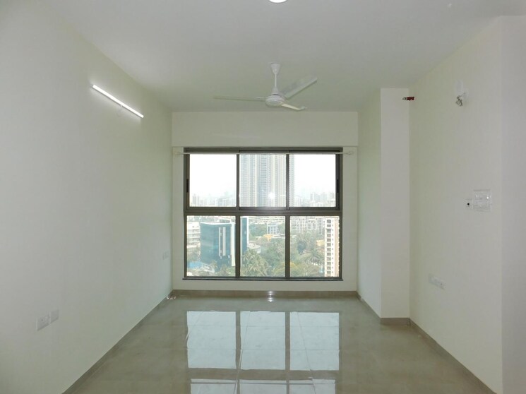 Room, sanjar-sv-palace Commercial Office Space 300 Sq.Ft. In Malad East Mumbai 8990678