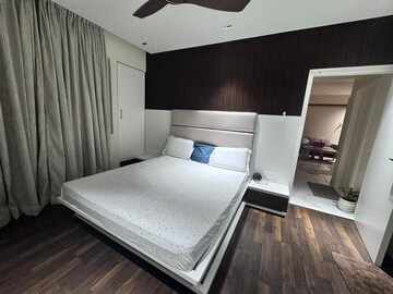 Team Area in 2 BHK Apartment at Hiranandani Avalon, Powai – for Rent