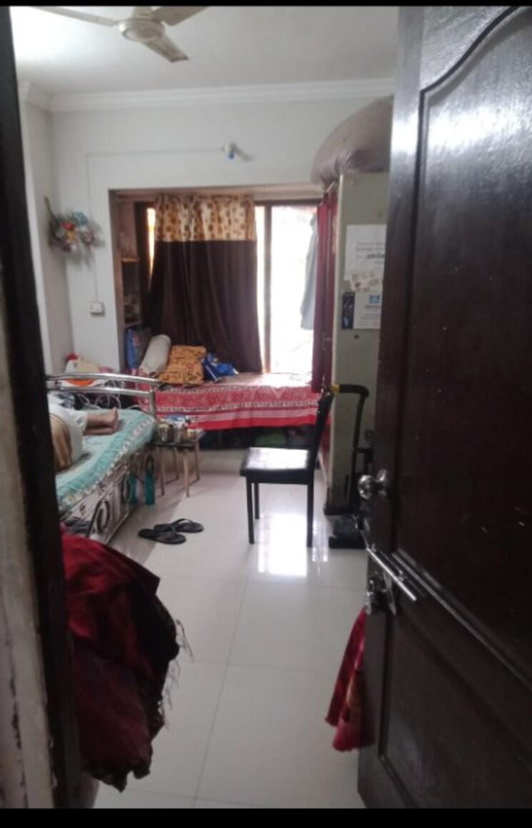 Room, ng-shelter 2.5 Bedroom 900 Sq.Ft. Apartment In Mira Road Thane 8989677