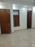 3 BHK + Pooja Room 250 Sq.Yd. Builder Floor in Sector 31