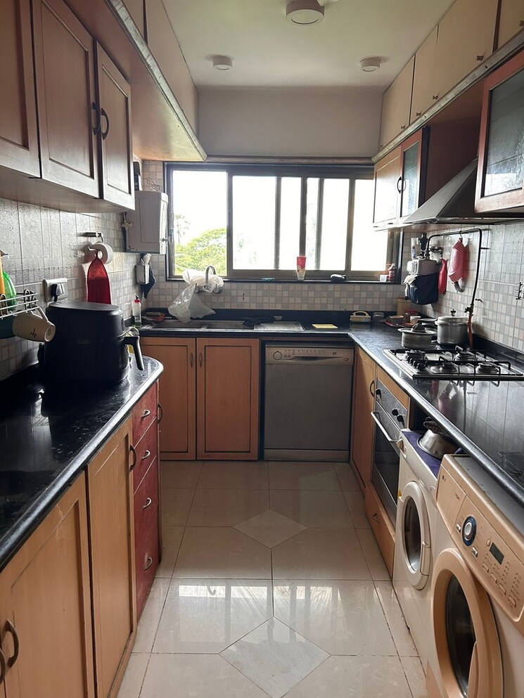 Kitchen, bandra west 2 Bedroom 750 Sq.Ft. Apartment In Bandra West Mumbai 8990759