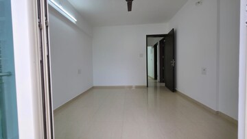 Room in 3 BHK Apartment at Five Star Royal Entrada, Wakad – for Rent