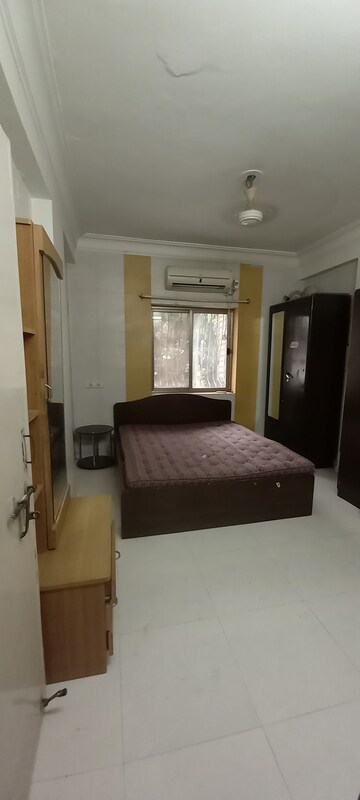 Bedroom in 3 BHK Apartment at Navrangpura – for Rent