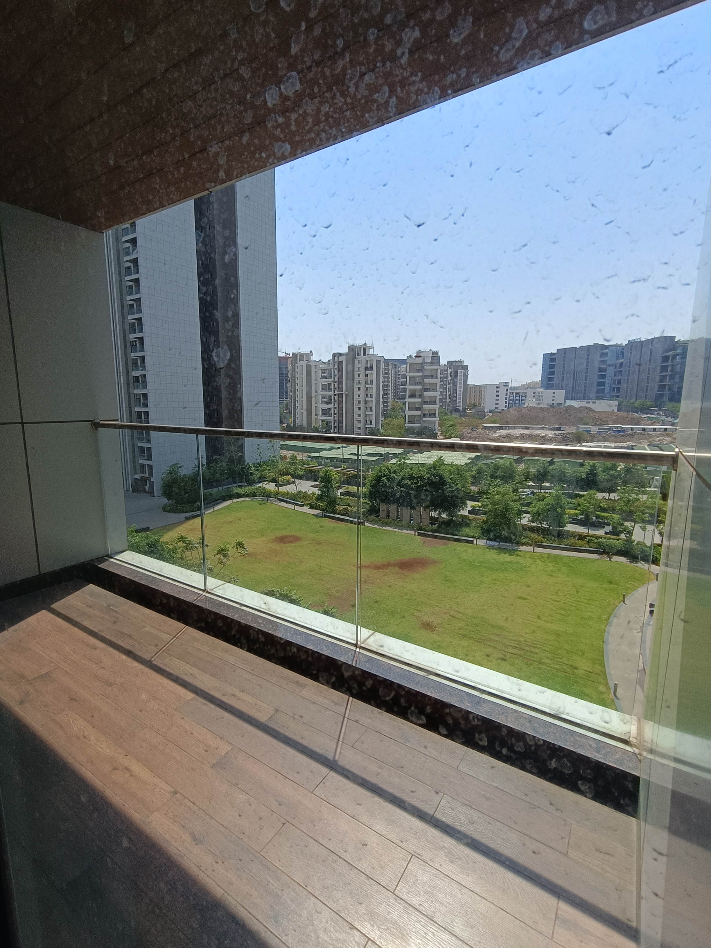 3.5 BHK + Study Room Apartment For Rent in Panchshil Towers