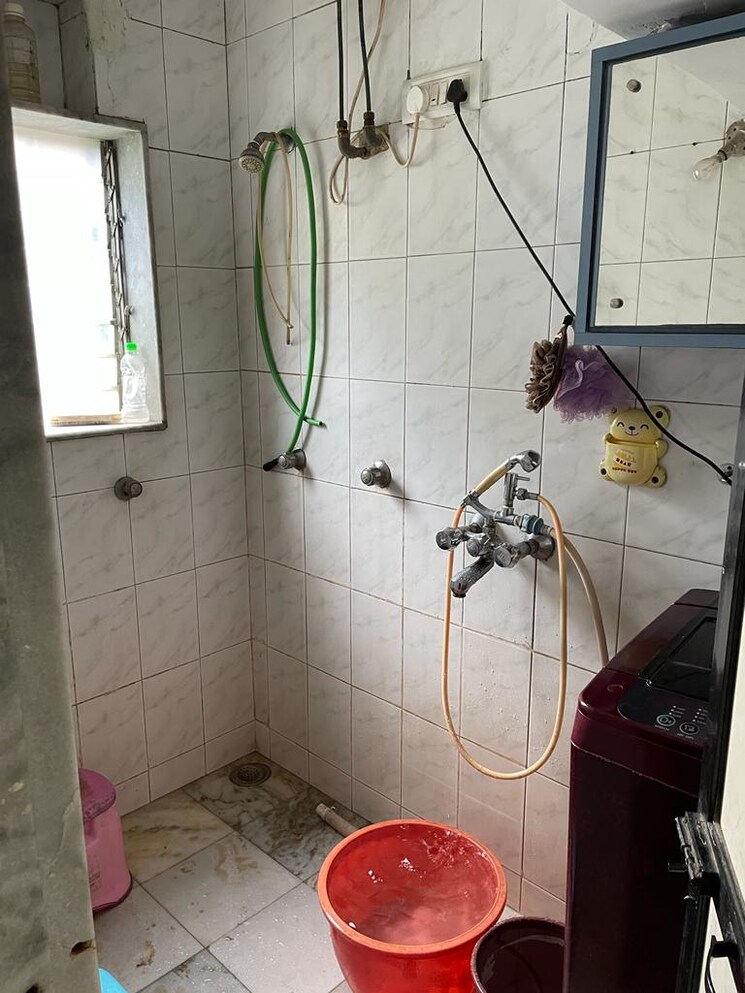 Bathroom, thane west 2 Bedroom 600 Sq.Ft. Apartment In Thane West Thane 8990773