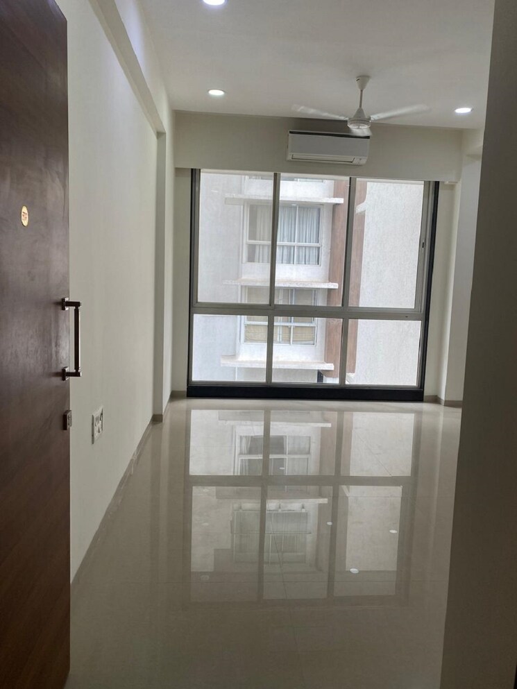 Room, santacruz west 2 Bedroom 750 Sq.Ft. Apartment In Santacruz West Mumbai 8990775