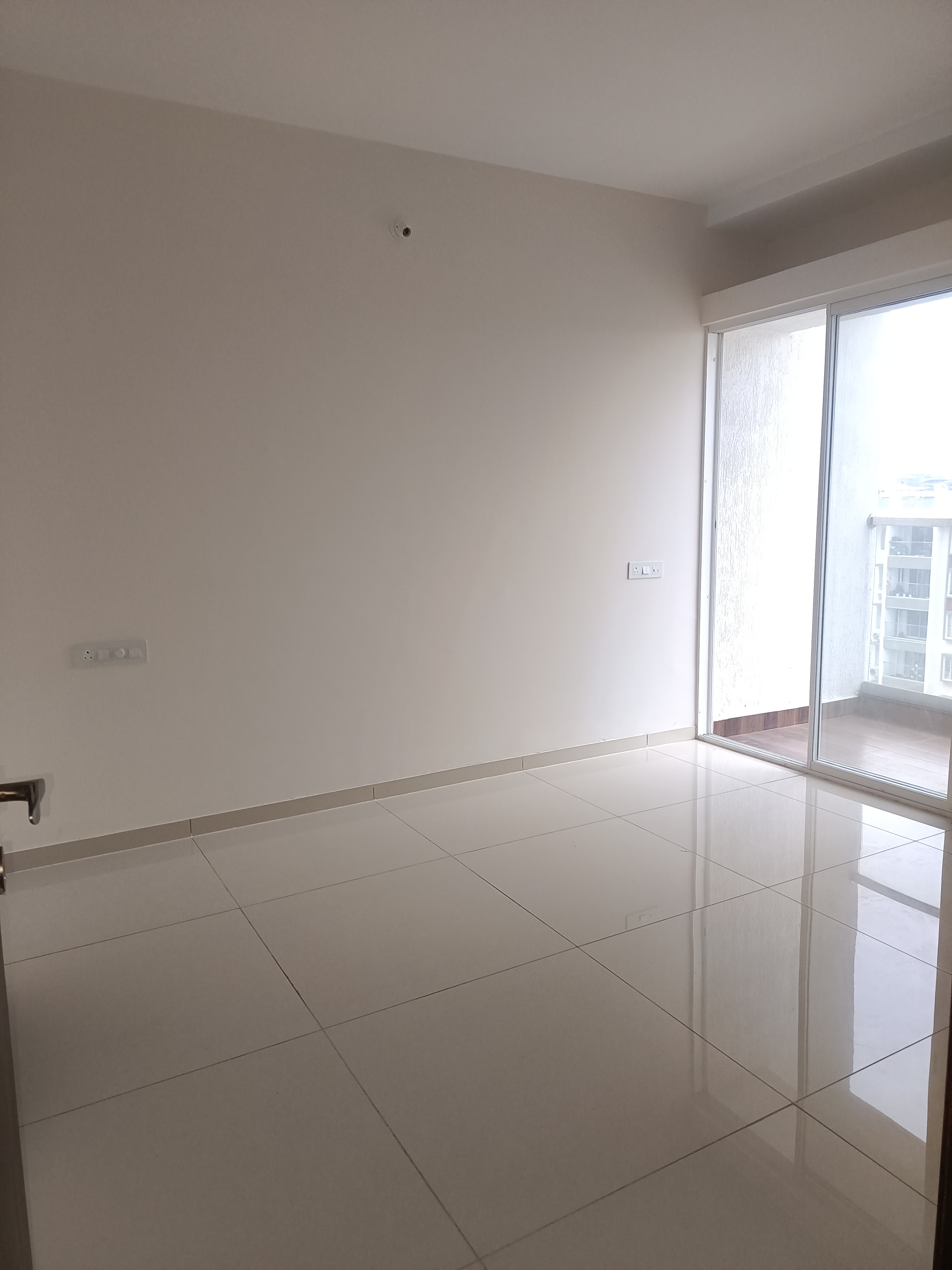 2 BHK + Study Room Apartment For Rent in Majestique Towers