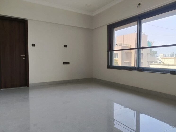 Room, khar west 3 Bedroom 1200 Sq.Ft. Apartment In Khar West Mumbai 8990787