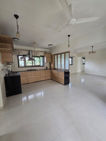 Living Room in 3 BHK Apartment at Bandra West – for Rent