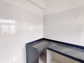 Room in 2 BHK Apartment at Mayfair The View, Vikhroli West – for Rent