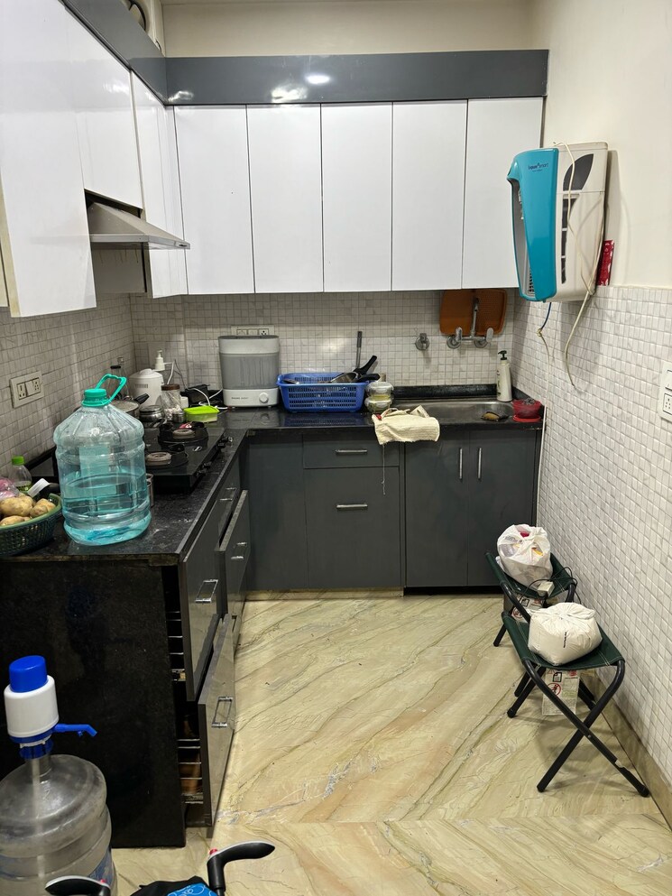 Kitchen, meenakshi garden 1 Bedroom 550 Sq.Ft. Builder Floor In Meenakshi Garden Delhi 8990901