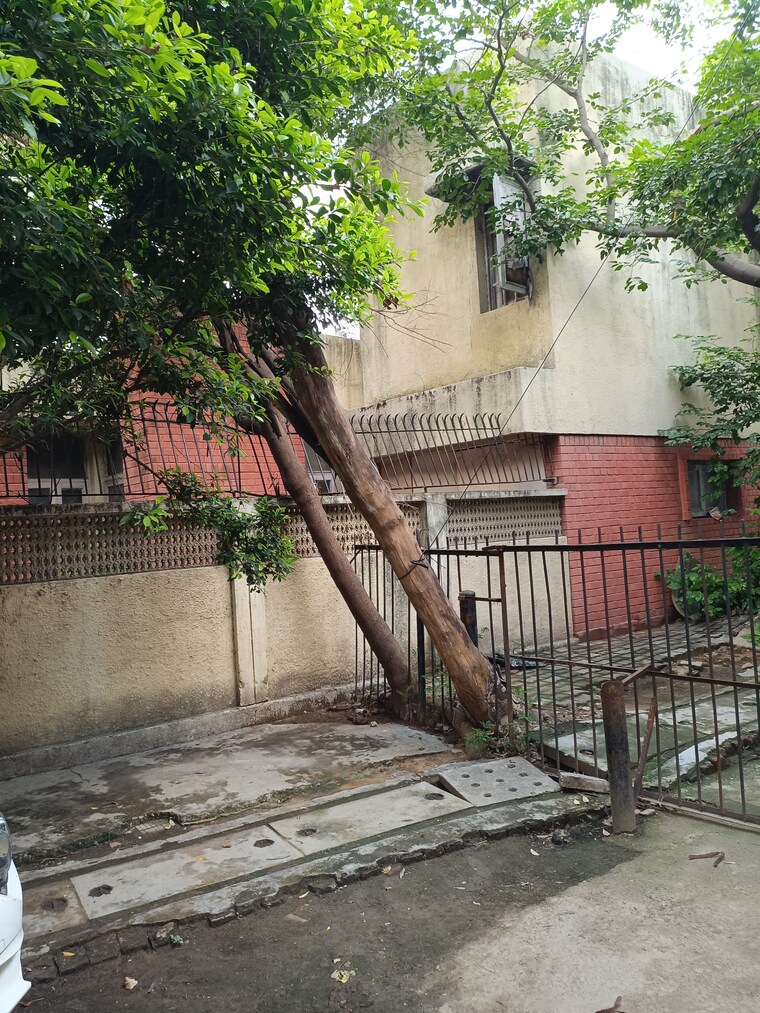 Exterior View, new friends colony 5 Bedroom 480 Sq.Yd. Independent House In New Friends Colony Delhi 8990924