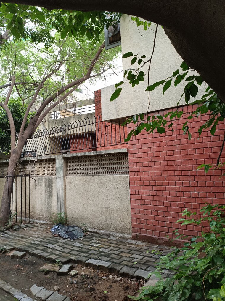 Exterior View, new friends colony 5 Bedroom 480 Sq.Yd. Independent House In New Friends Colony Delhi 8990924