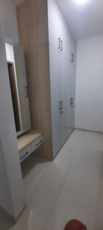 Room in 3 BHK Apartment at Majestique Signature Towers, Balewadi – for Rent