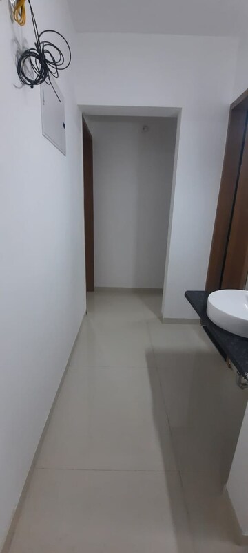 Room in 3 BHK Apartment at Majestique Signature Towers, Balewadi – for Rent