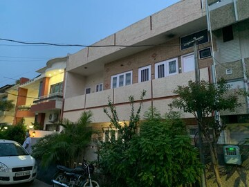 5 BHK Independent House For Rent in Model Gram