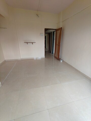 Room in 2 BHK Apartment at Pawan Dham Complex, Kalyan West – for Rent