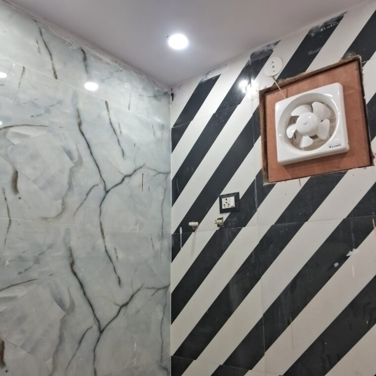 Attached Bathroom, igi airport area 2 Bedroom 700 Sq.Ft. Apartment In Igi Airport Area Delhi 8990971